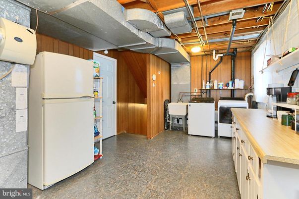 Interior, Kitchen, Washer, Wooden Walls