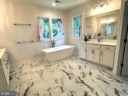 Bathroom, Dual Sink Vanities, Free Standing Baths, Interior, Marble, Recessed Lighting