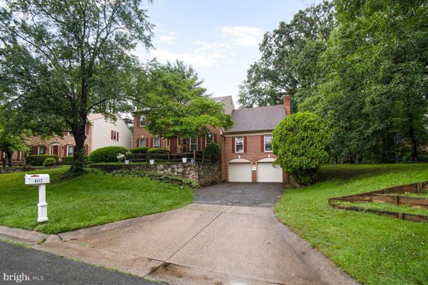 Attached, Backyard, Exterior, Facade, Brick Facade, Cape Cod
