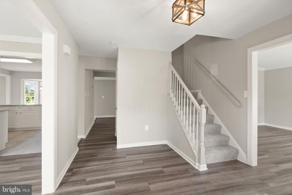 Interior, Pendant Lights, Wood Texture Flooring