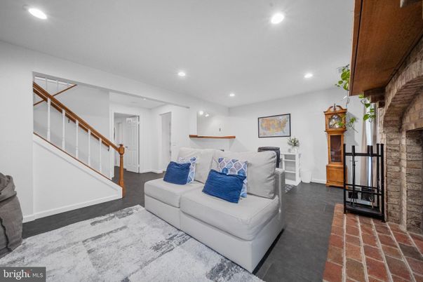 Interior, Living room, Recessed Lighting, Stone Walls