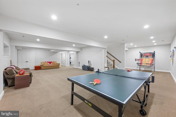 Game Room, Interior, Recessed Lighting