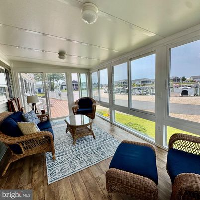 Interior, Living room, Sun Room, Water, Wood Texture Flooring