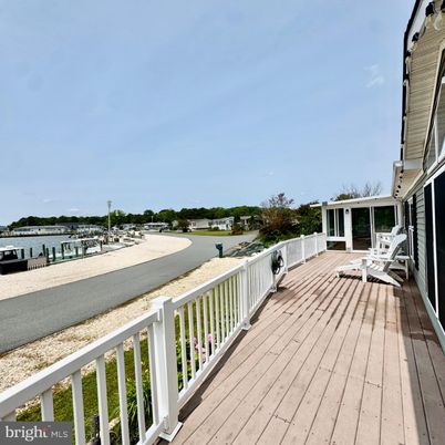 Exterior, Water