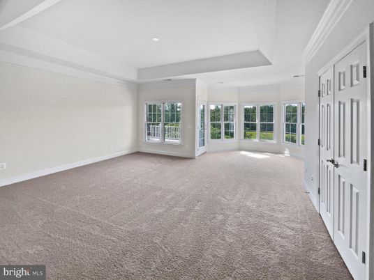 Empty room, Interior, Recessed Lighting