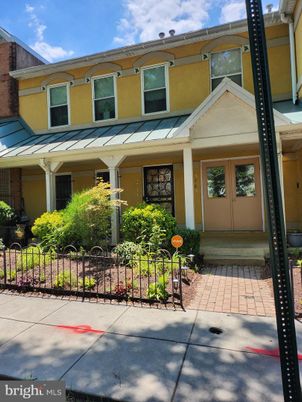 Exterior, Facade, None