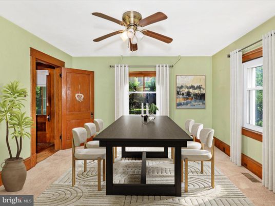 Dining room, Interior