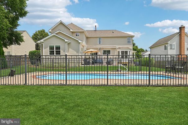 Backyard, Exterior, Pool