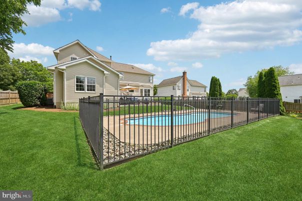 Backyard, Exterior, Pool