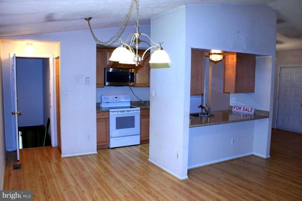 Interior, Kitchen, Pendant Lights, Wood Texture Flooring