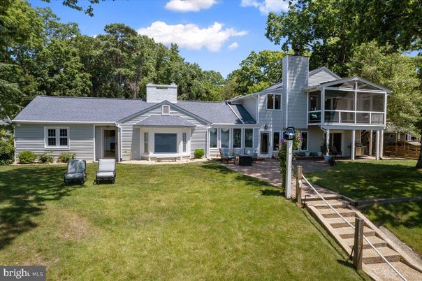 Backyard, Exterior, Facade, Farmhouse