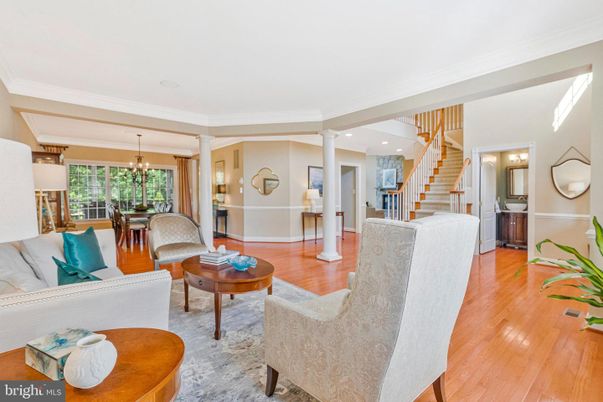 Chandelier, Dining room, Interior, Living room, Recessed Lighting, Wood Texture Flooring
