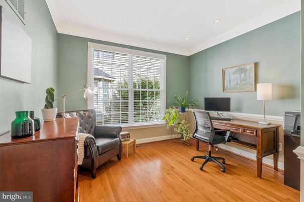 Home Office, Interior, Recessed Lighting, Wood Texture Flooring