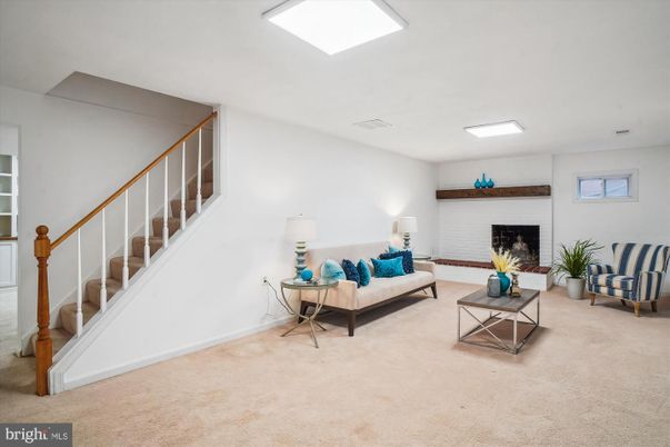 Fireplace, Interior, Living room, Recessed Lighting
