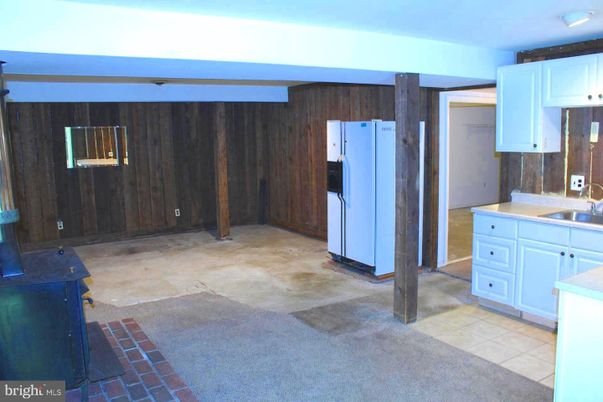 Empty room, Interior, Kitchen, Pendant Lights, Wooden Walls