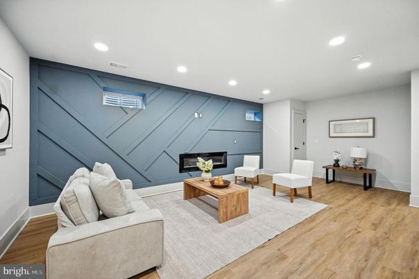 Interior, Living room, Recessed Lighting, Wood Texture Flooring