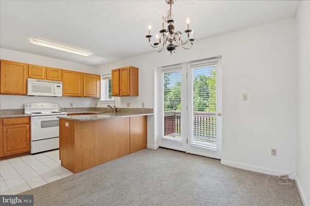 Chandelier, Interior, Kitchen