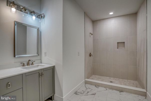 Bathroom, Interior, Marble, Recessed Lighting