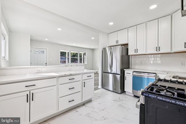 Interior, Kitchen, Marble, Recessed Lighting, Stainless Steel Appliances