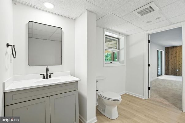 Bathroom, Interior, Recessed Lighting, Wood Texture Flooring