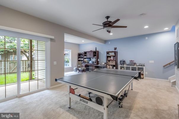 Game Room, Interior, Recessed Lighting