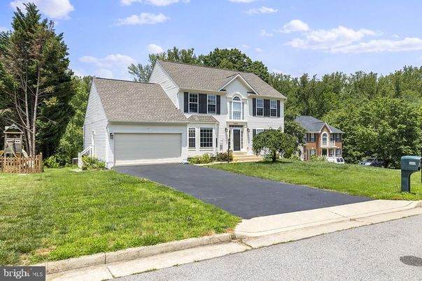 Attached, Backyard, Exterior, Facade, French Provincial