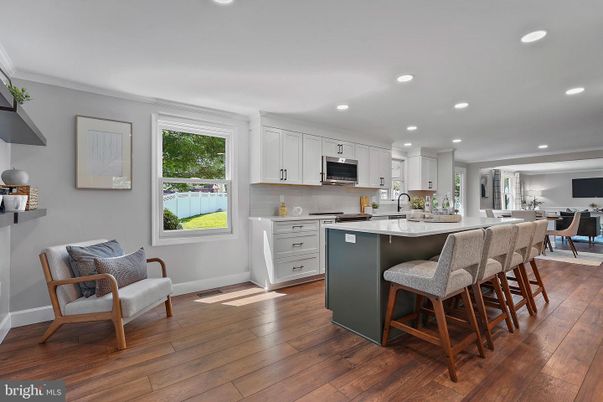 Dining room, Interior, Kitchen, Recessed Lighting, Stainless Steel Appliances, Wood Texture Flooring