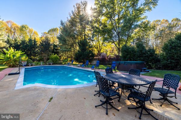 Exterior, Hot Tub, Pool