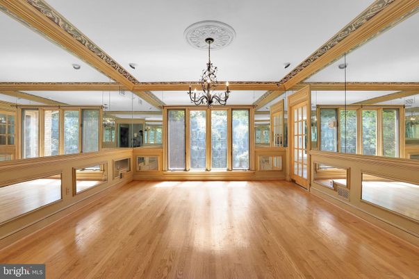 Chandelier, Empty room, Interior, Wood Texture Flooring