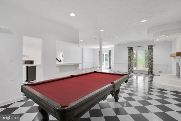 Billiard Table, Game Room, Interior, Recessed Lighting