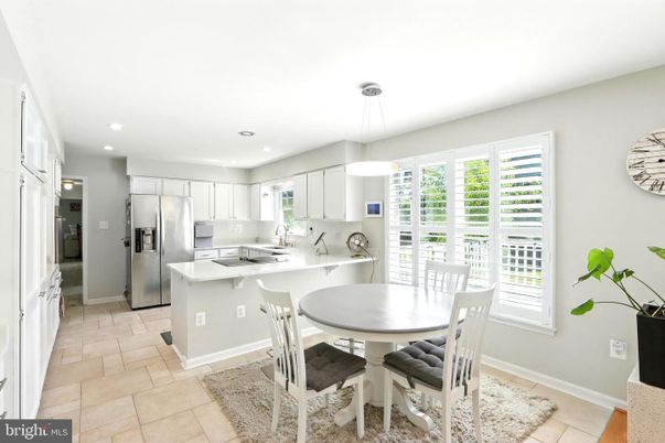 Dining room, Interior, Kitchen, Pendant Lights, Recessed Lighting, Stainless Steel Appliances