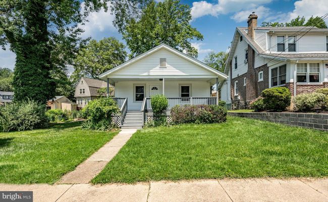 Backyard, Exterior, Facade, Farmhouse