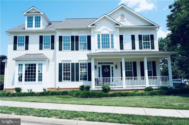 Exterior, Facade, Farmhouse