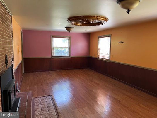 Empty room, Interior, Recessed Lighting, Stone Walls, Wood Texture Flooring