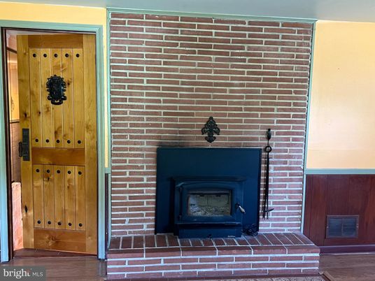 Exterior, Fireplace