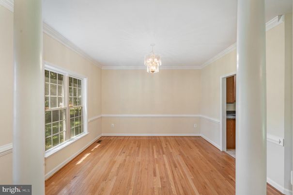 Chandelier, Empty room, Interior, Wood Texture Flooring