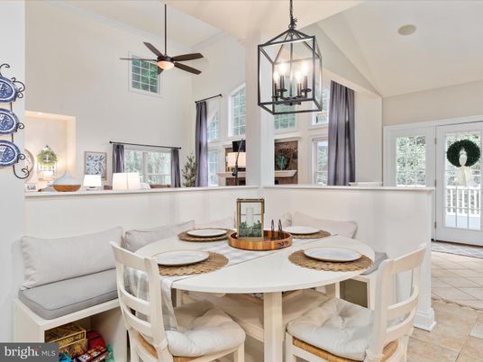 Dining room, Interior, Pendant Lights