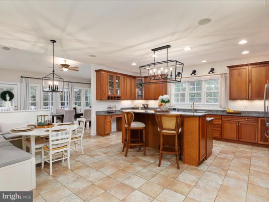 Chandelier, Dining room, Interior, Kitchen, Pendant Lights, Recessed Lighting