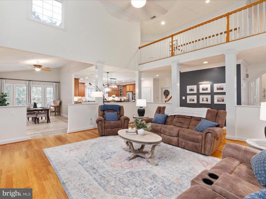 Dining room, Interior, Kitchen, Living room, Pendant Lights, Recessed Lighting, Wood Texture Flooring