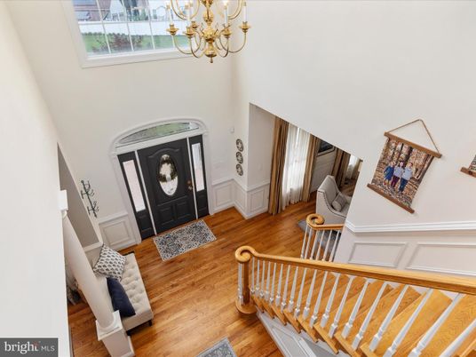 Chandelier, Interior, Wood Texture Flooring