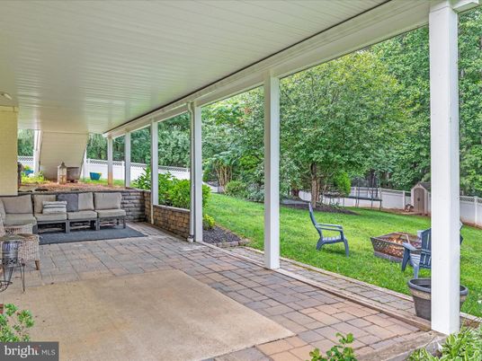 Backyard, Exterior, Interior, Sun Room