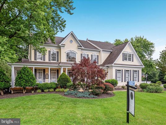 Backyard, Exterior, Facade, Farmhouse