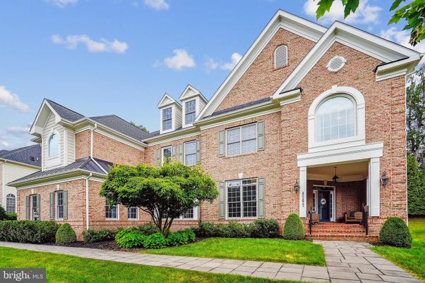 Exterior, Facade, Brick Facade, Brick Traditional
