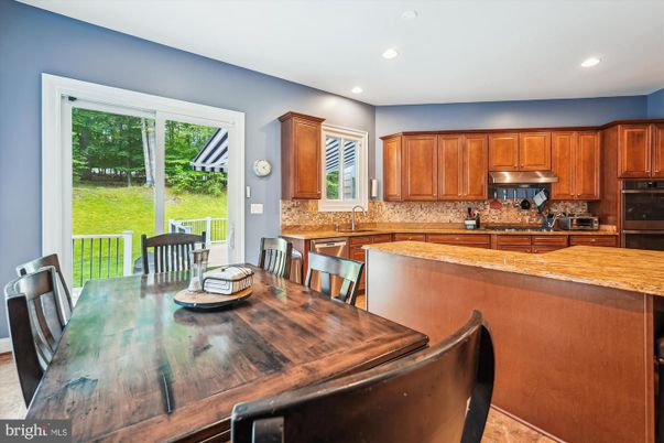 Dining room, Interior, Kitchen, Recessed Lighting