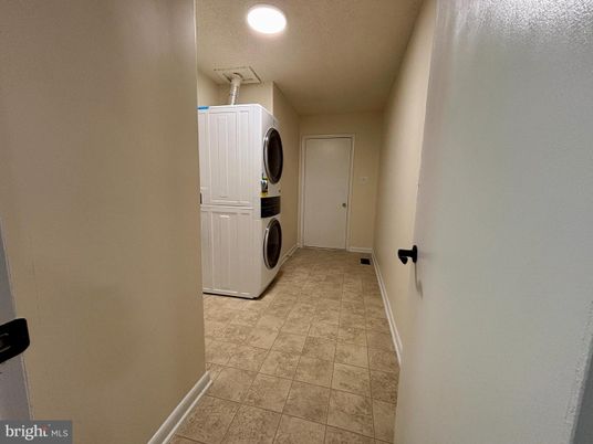 Interior, Recessed Lighting, Utility Closets, Washer