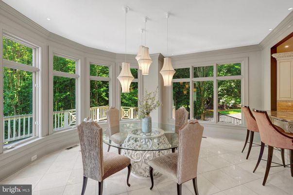 Dining room, Interior, Pendant Lights, Recessed Lighting, Sun Room
