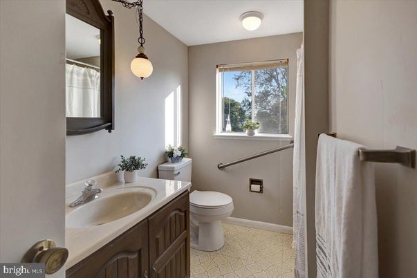 Bathroom, Interior, Pendant Lights