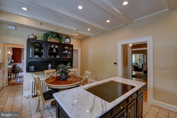 Dining room, Interior, Kitchen, Recessed Lighting