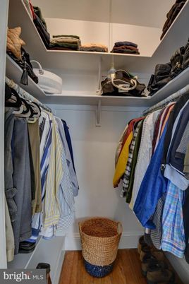 Interior, Walk-in Closets, Wood Texture Flooring