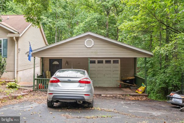 Detached Garage, Exterior